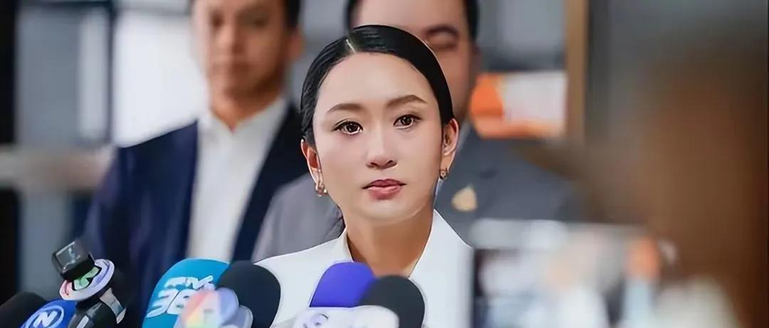 泰国开始就知道 东盟会施压调解 所以一开始就重武器打 集束炸弹炸.
泰国打趴下它