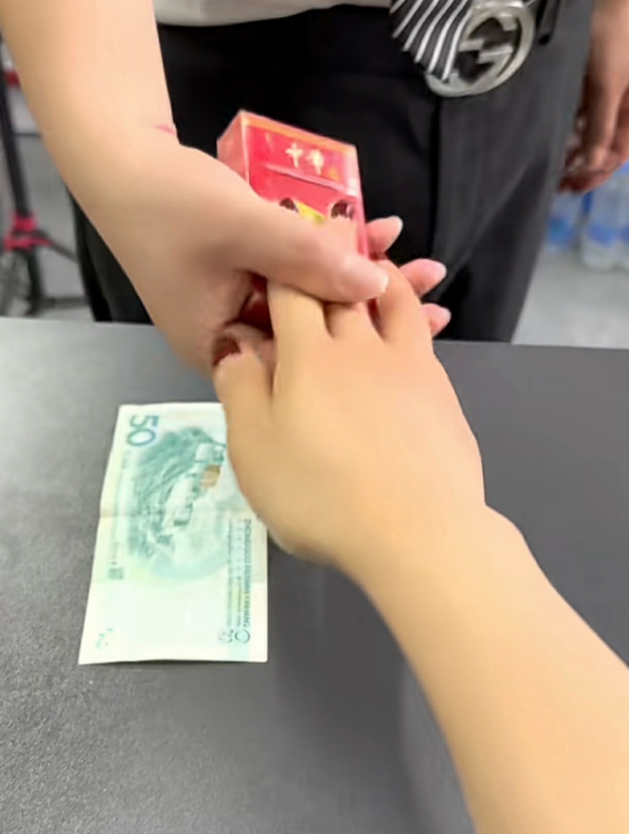 华子这个价不贵啊