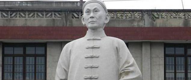 1899年，慈禧派清兵对黄乃裳等参与维新变法人士进行围追堵截，万般无奈之下，黄乃