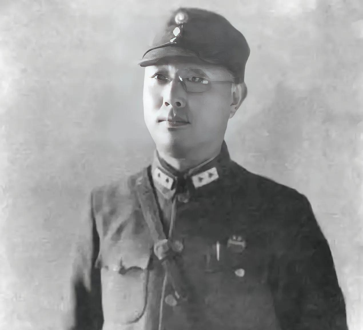 1949年5月，国军中将张轸去武昌劝说鲁道源一同起义，不料鲁道源却向顾祝同告了密