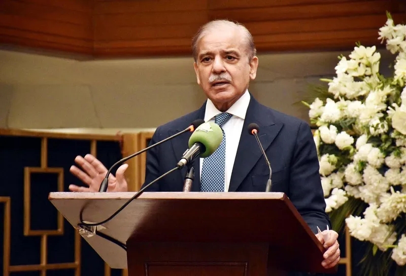 在中国宣布修建雅鲁赞布江水电站的消息刚刚传出后，印度空军紧接着宣布将于7月23日