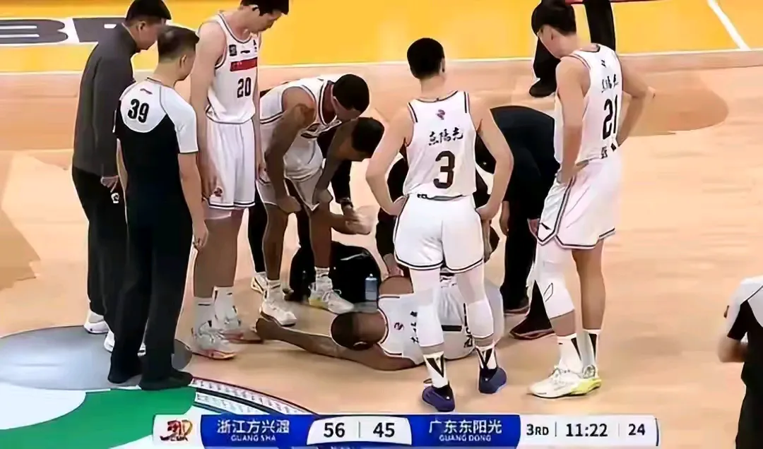 广东宏远退出前八？今天晚上广东宏远对阵三连败的浙江稠州，广东宏远能止跌吗？难！上