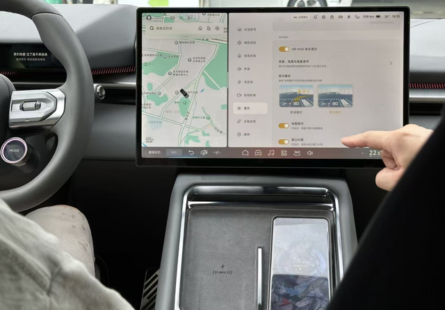 买了新P7想要随时随地自动泊车
身边有朋友刚提了新P7，自从体验过自动泊车后，总