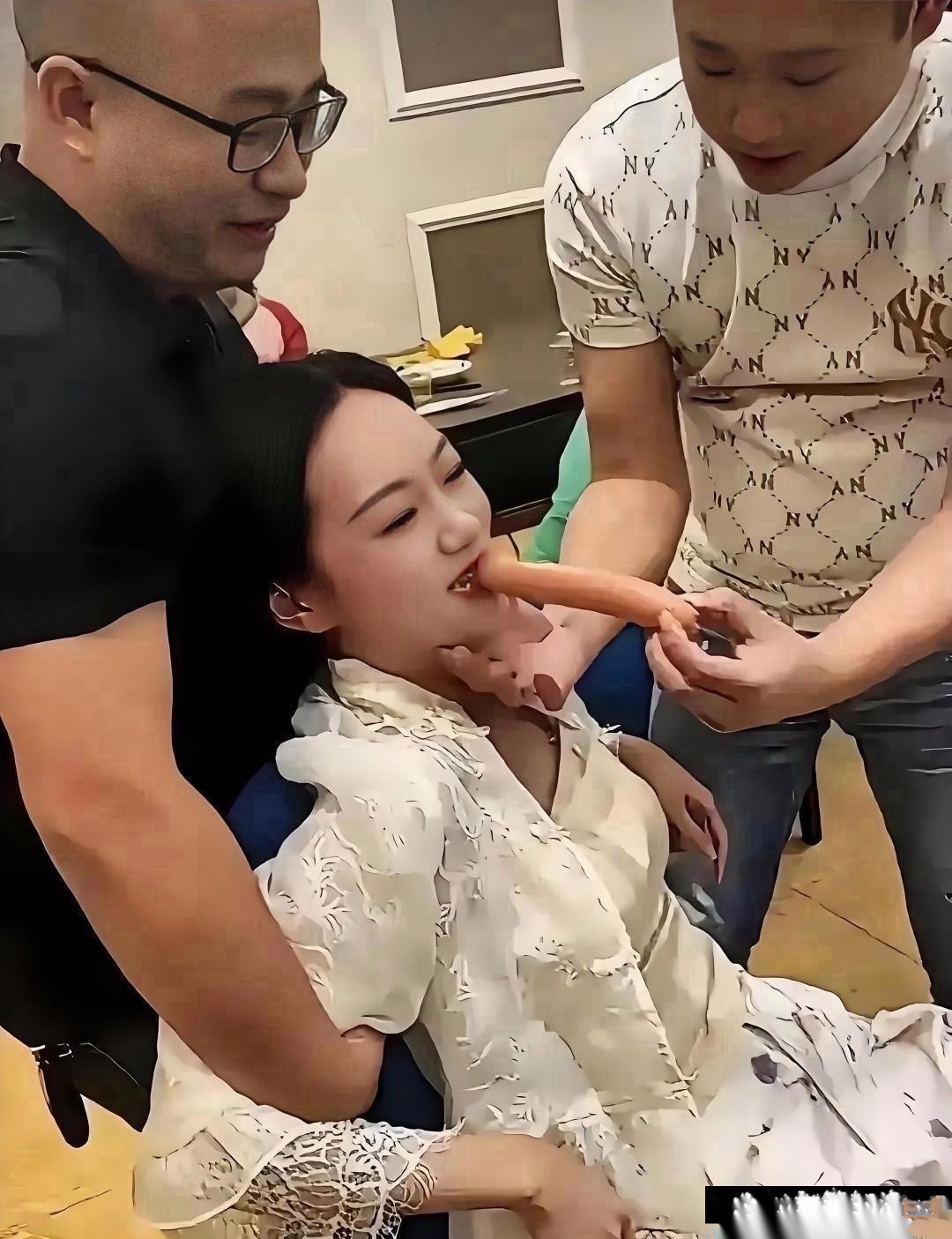 哎呀，真的要被气死了！这种同学聚会到底有啥意义啊？大家快来评评理，就这种局，谁会