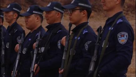 组织有持枪证辅警，进行实弹射击