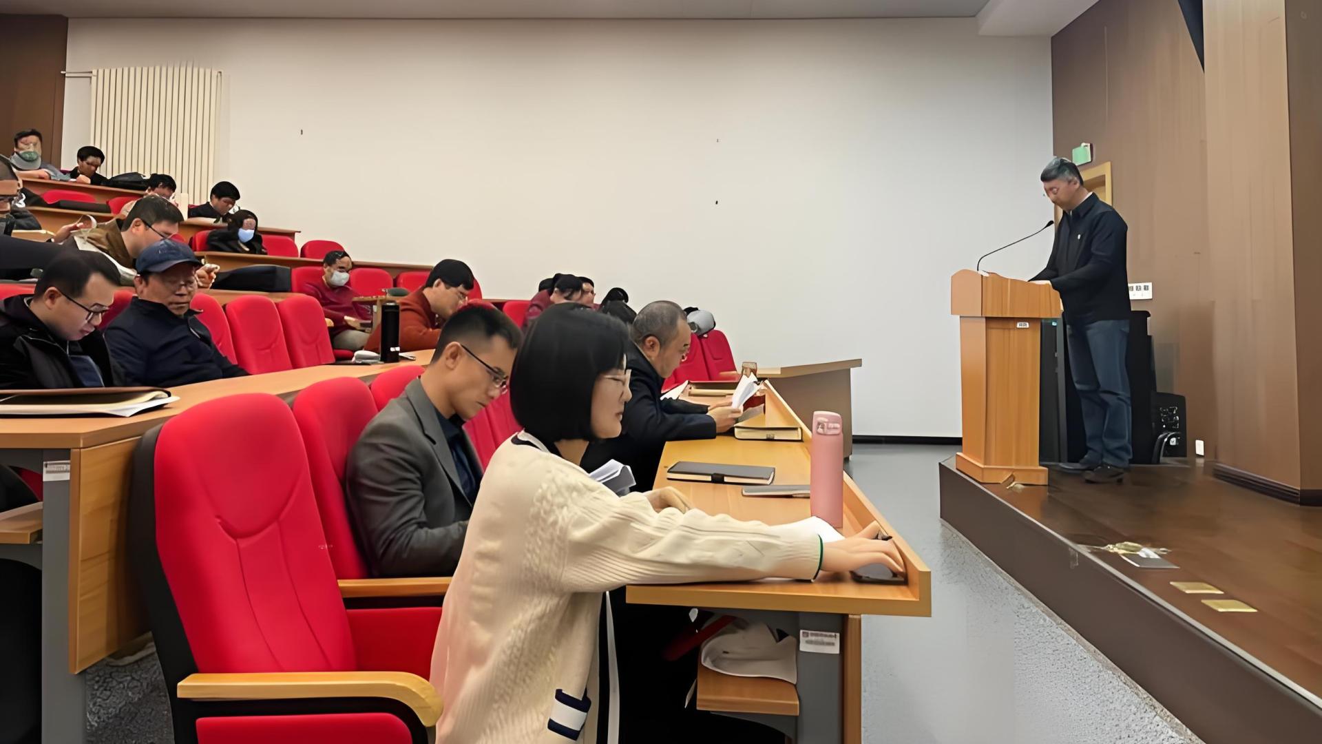 工会学：2022新增冷门专业，专管职场公平？毕业直通总工会？