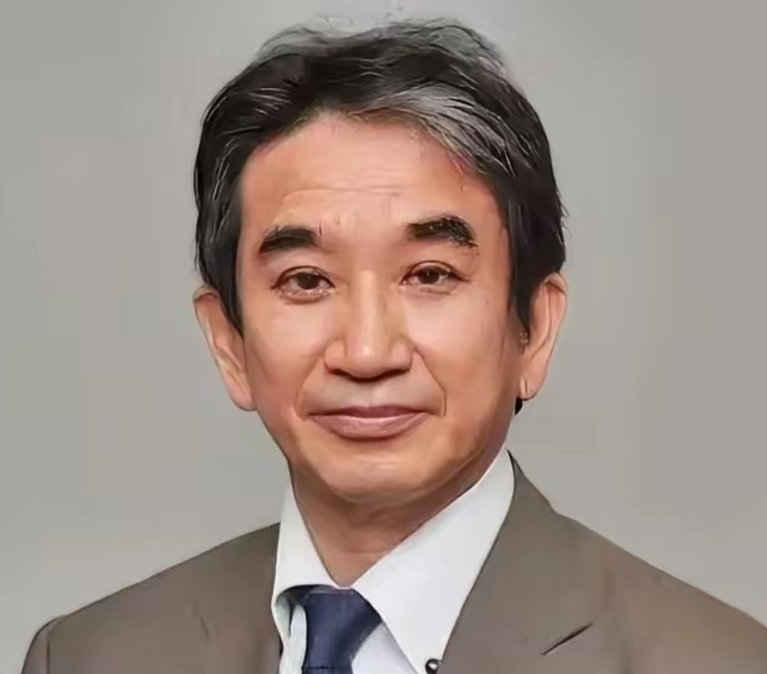 日本前驻华大使垂秀夫说，“中国现在太强大，日本打三拳，中国能还三十拳。
 
这话