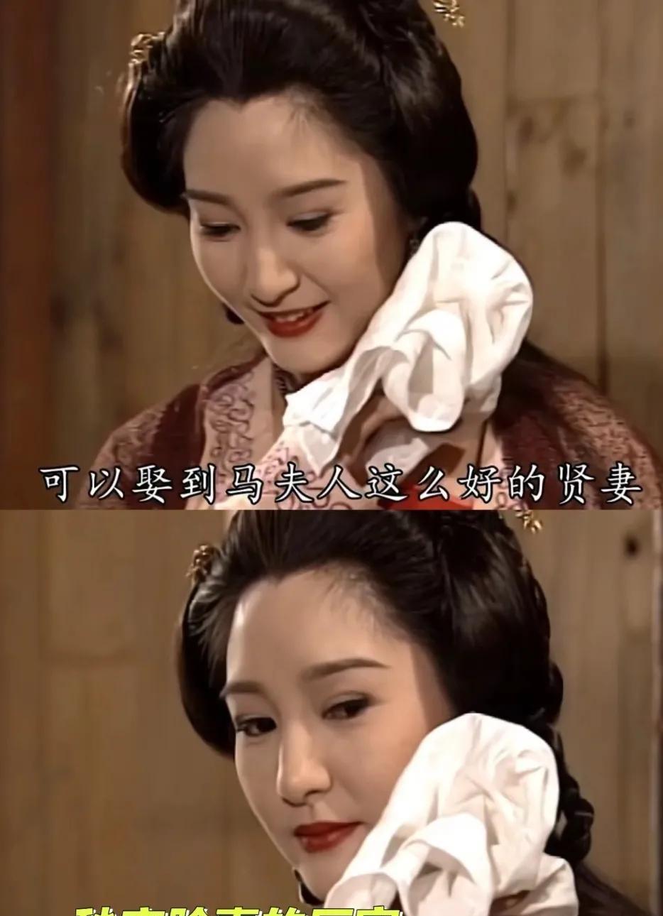 还记得她吗？风情万种被她诠释得淋漓尽致，其演技真的是炉火纯青，拿捏的刚刚好。
她