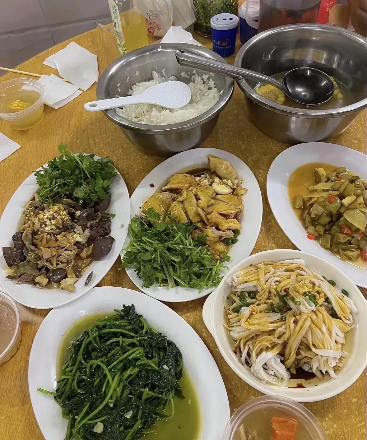 猜一下这是哪里的菜系？