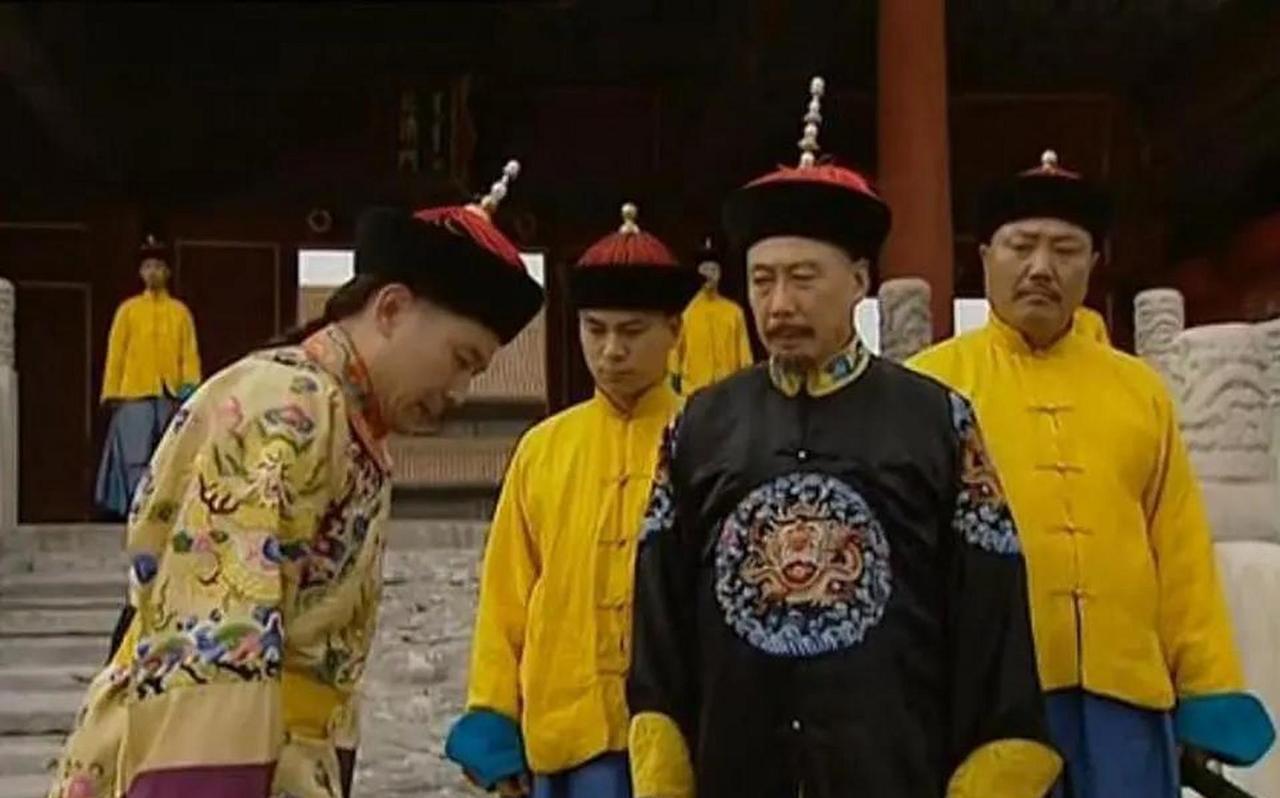 1697 年，康熙亲征噶尔丹大获全胜归来，本应是风光无限、满心欢喜，可他却愤怒得