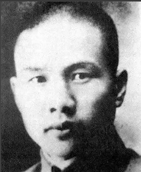 1949年，军统少将周镐被蒋介石下令处死，然而16年后，他的妻子却拿着日记喊冤：