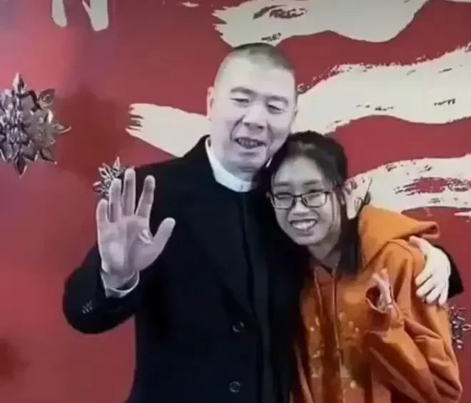 冯小刚女儿女大十八变

















我的天哪！你们还记得冯小