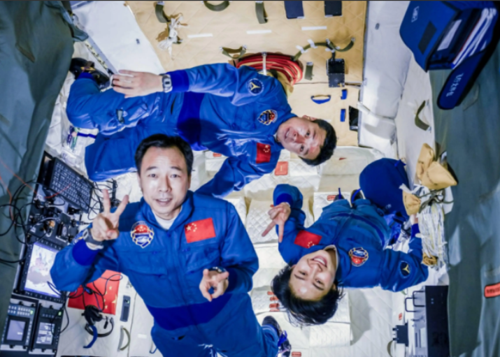 为什么大家都不提中国空间站了？没脸提，跟国际空间站差距太大。

国际空间站确实是