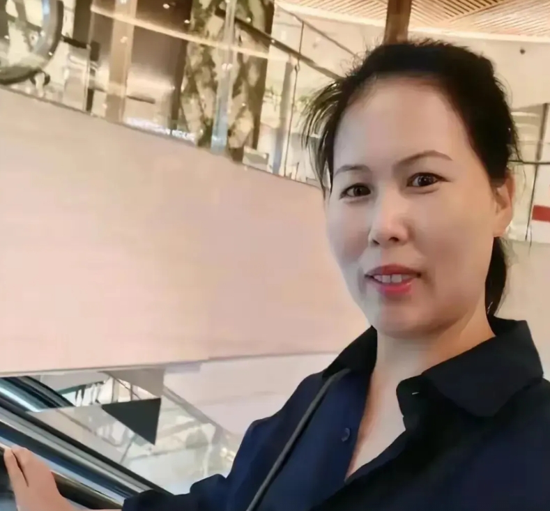 汪小菲的一双儿女能够顺利回到北京，有一个女人功不可没，也是汪小菲尤其应该感谢的人