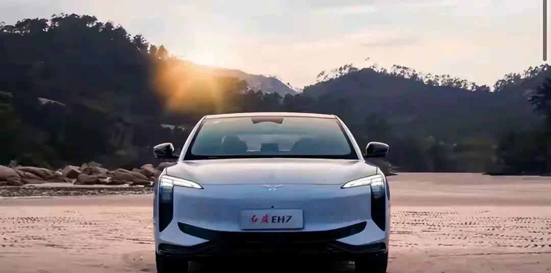 新能源汽车井喷，汽油可能会降价
      据统计，2025上半年，中国新能源