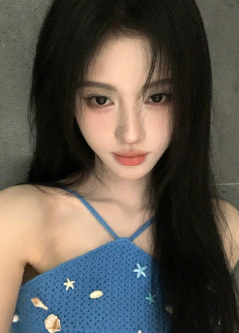 鞠婧祎的这一套小妆造，感觉是不是很nice，超不错的！