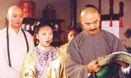 康熙东巡山东，发现一户人家门上对联写着“家有万金不算富，五个儿子是绝户，横批：寡