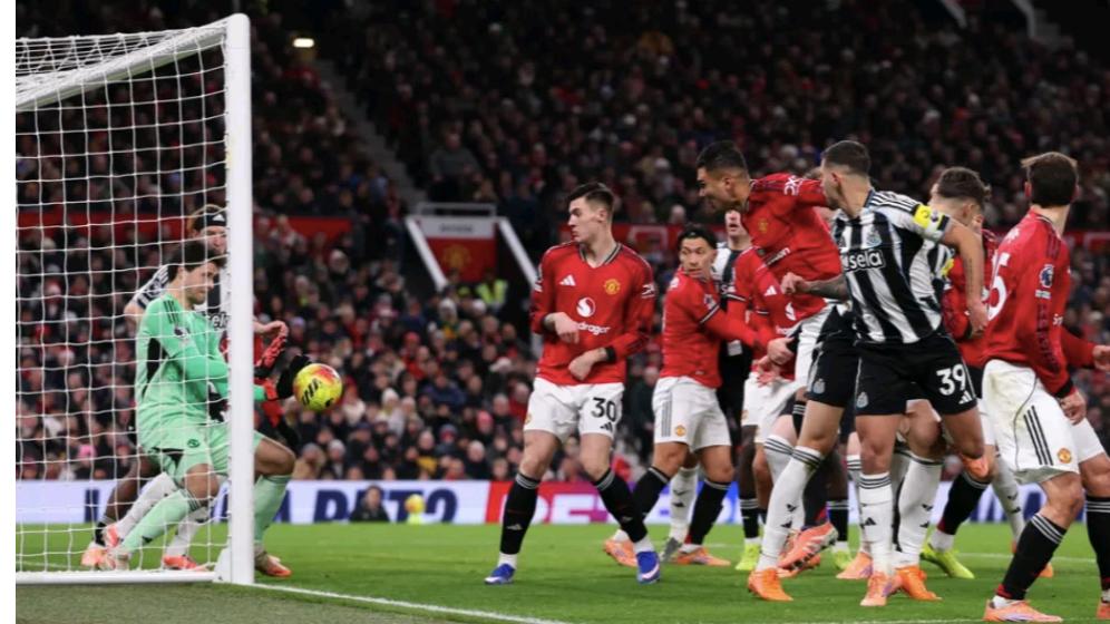 英超：曼联1-0纽卡6轮1负超利物浦升至第五 多尔古红魔生涯处子球红魔逆风翻盘！多尔古处子球一剑封喉