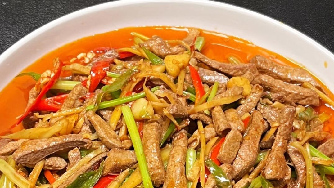 10分钟搞定烟火气！火爆猪肝的“丝”滑逆袭，厨房小白也能香到邻居敲门