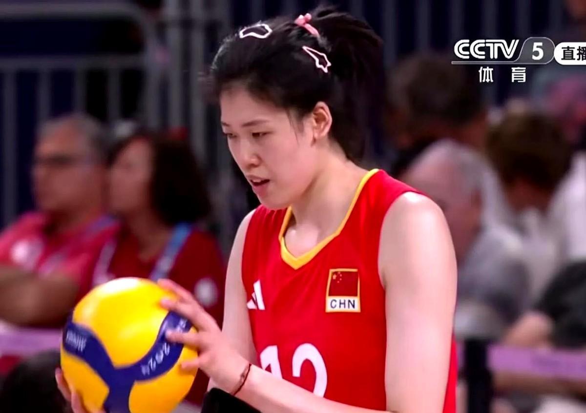 看了中国男排与日本男排的比赛，或许能理解中国女排大力跳发的队员为什么那么少
其实