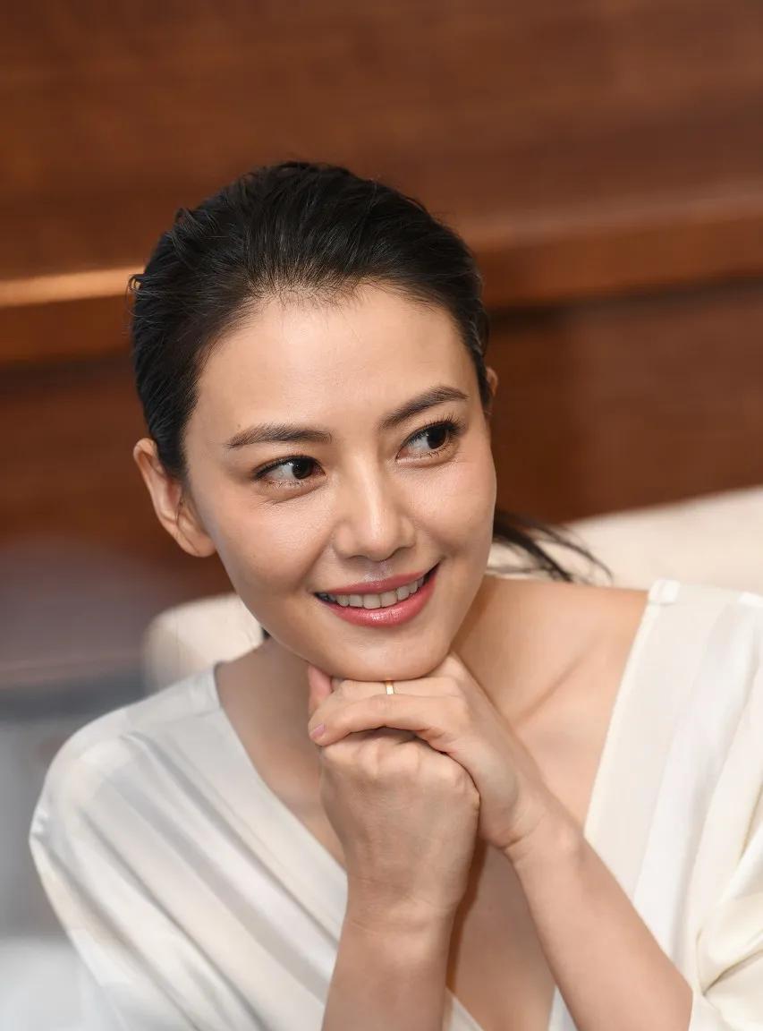 东方欲晓，莫道君行早。踏遍青山人未老，风景这边独好。[惊呆][惊呆]