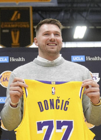 为什么说季后赛湖人最好挑掘金呢？
首先，本着事不过三的原则，掘金很难连续三次系列