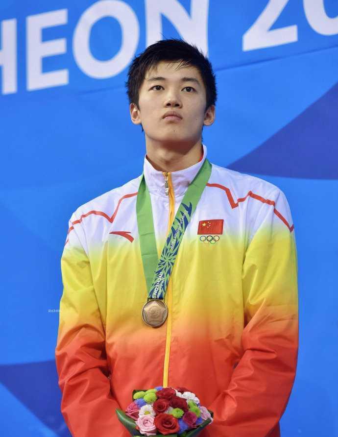 从17到31，汪顺陪着200混世界纪录走过两茬了！2011年看罗切特破纪录时他还