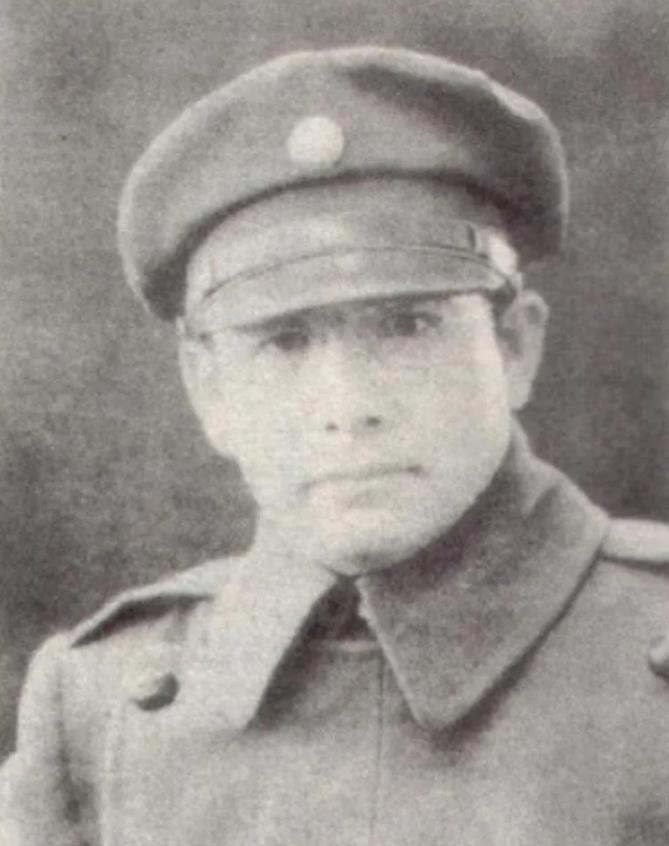 1947年，整编74师覆灭前，张灵甫对着副参谋长李运良大骂道：“都是你出的馊主意