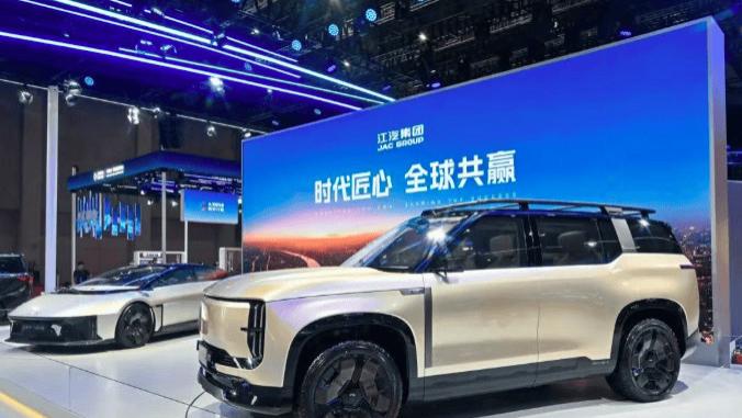 定义者、破局者、输出者：江淮汽车三重技术革命