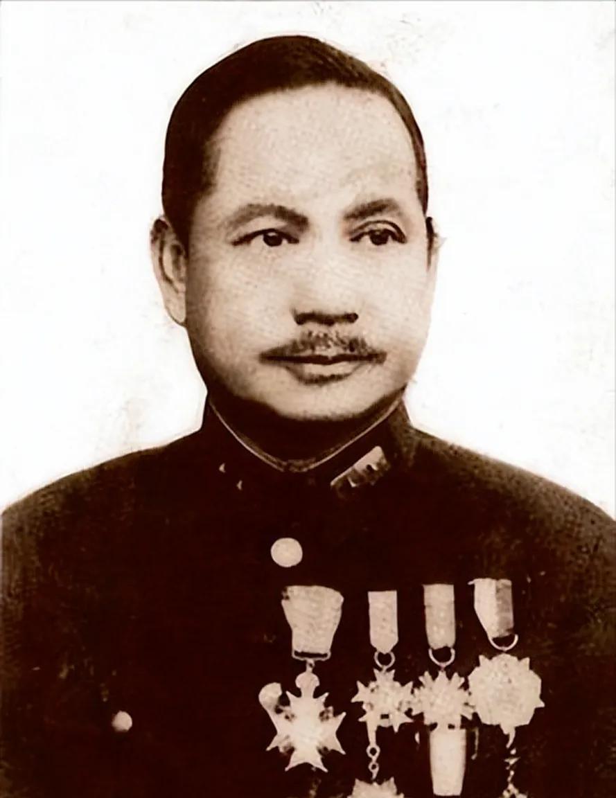 在1949年那个局势大变革的时期，吴奇伟这样的粤军名将想要起义是个很重大的决定。
