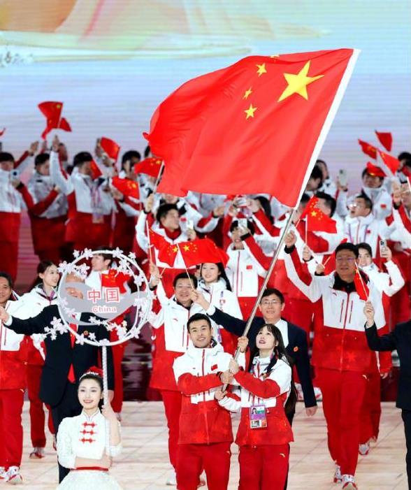 2025年亚冬会黑龙江举行，金牌进展真快，林俊孝意外摔倒错失中国优势的接力首金，