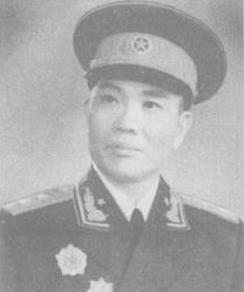 他血战湘江为全军断后，入狱三年仍被主席信任，建国后破格成中将！
1937年抗战全
