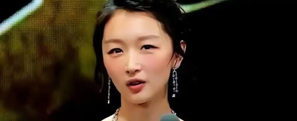 一手好牌打的稀碎!三金影后周冬雨，终究为自己的没教养付出代价