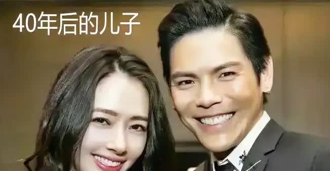 向佐与父亲向华强找媳妇的眼光那是一模一样，
不愧是父子！
40年前向华强与丁