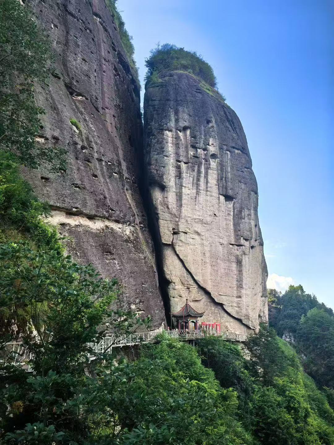 邵阳旅游，丹霞崀山秋季打卡攻略来啦🎈