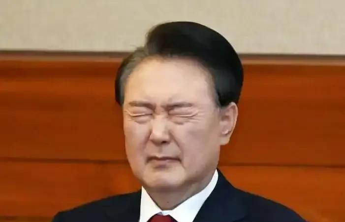 优柔寡断害了尹锡悦，他在当总检察长的时候没有下狠心把李在明拿下，等到李在明把持国