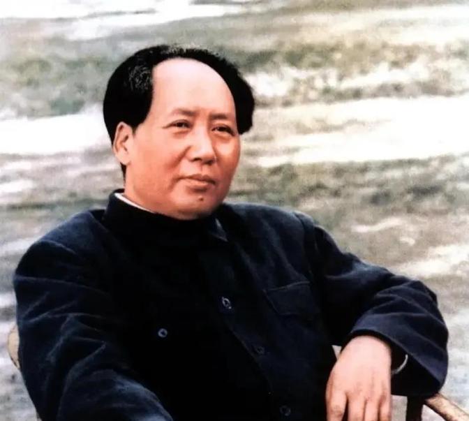 1959年的一天，湖南省副省长去基层视察，一顿饭直接吃了“68道菜”。毛主席知道