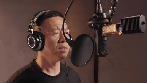 贾跃亭深情演唱汪峰《北京北京》刷屏全网，歌声沙哑满是乡愁，无数网友听哭直呼破防