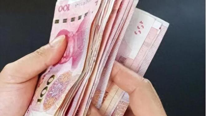 每月还 4800 房贷五年，300买药遭儿媳拒绝，我心寒断供