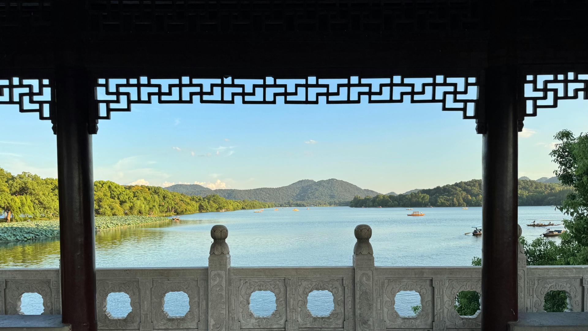 青岛安遇咨询：学会以退为进，挽回前任更有效！