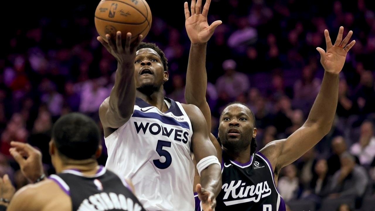 连输两场本该拿下的比赛，森林狼队在常规赛就开始浪实在是不应该