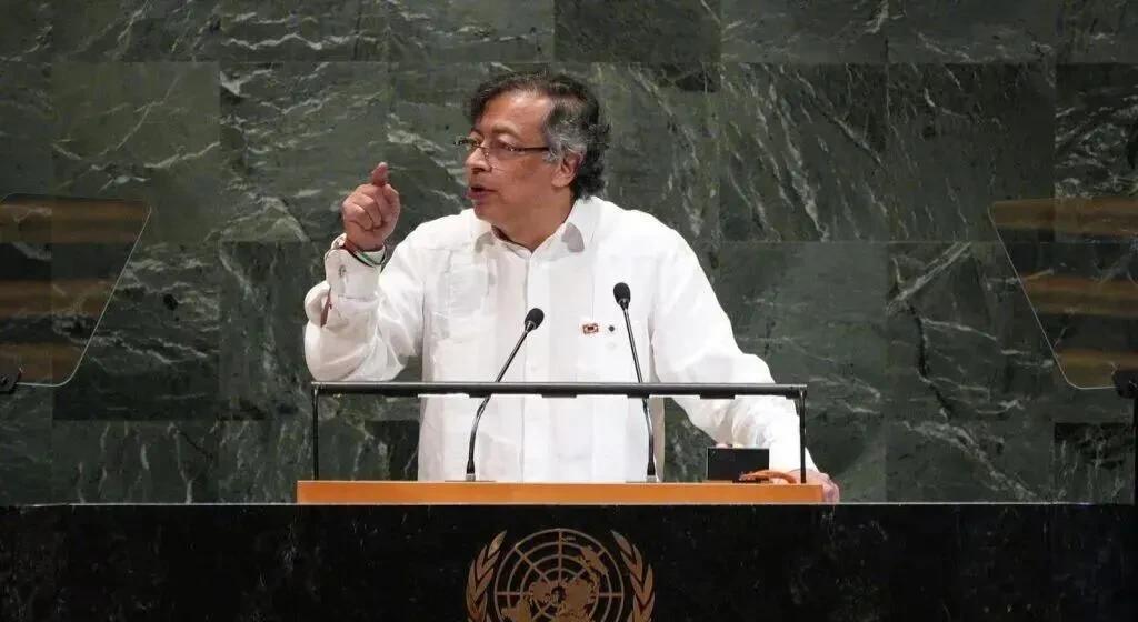特朗普遇上一位狠总统，
在联合国大会演讲中，哥伦比亚总统佩特罗痛批：这个世界，没