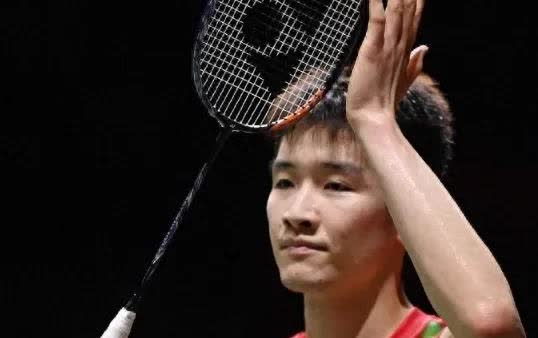 遗憾！
李诗沣中途退赛！

2025年日本羽毛球公开赛刚刚结束了一场男单1