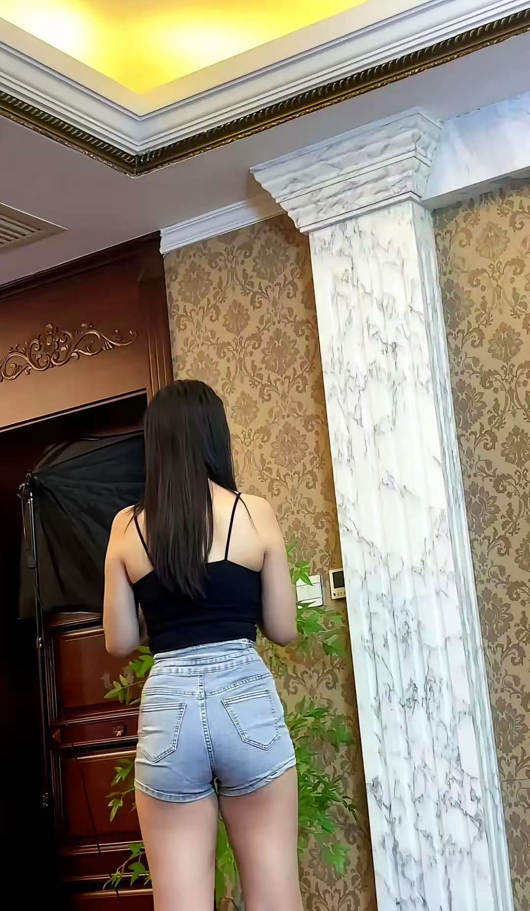 好无聊啊，要不你们轮流夸夸我吧