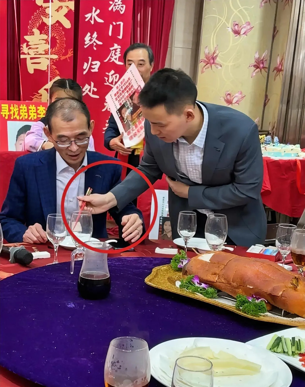 懂事孩子谢浩男与父亲终团圆











什么？一个孩子竟然让父亲苦寻二