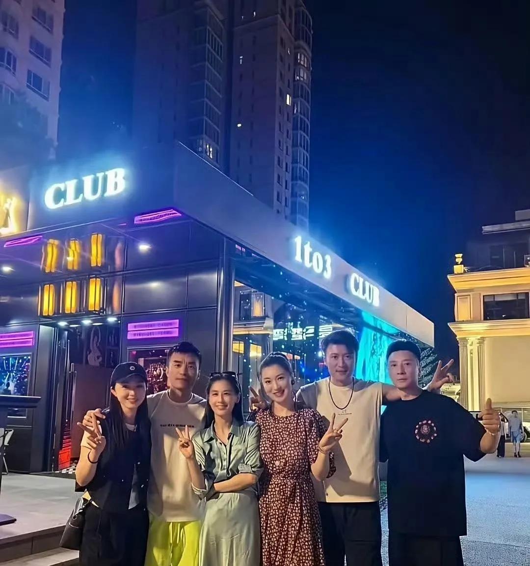 原来真丝面料也会起褶子呀