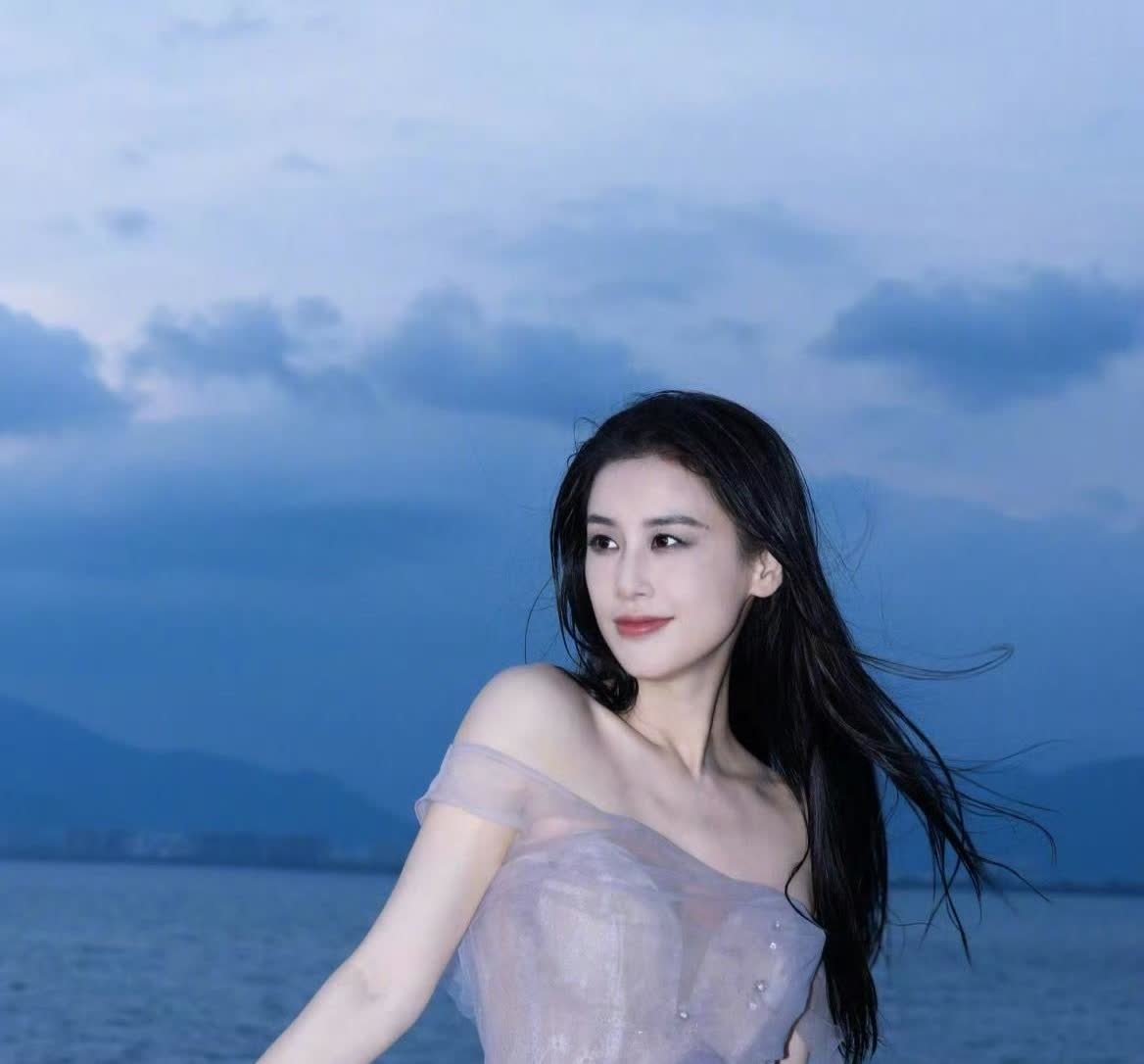 黄圣依说她不接受婚前同居，我特意去查了一下当时黄圣依和杨子的恋情……

原来