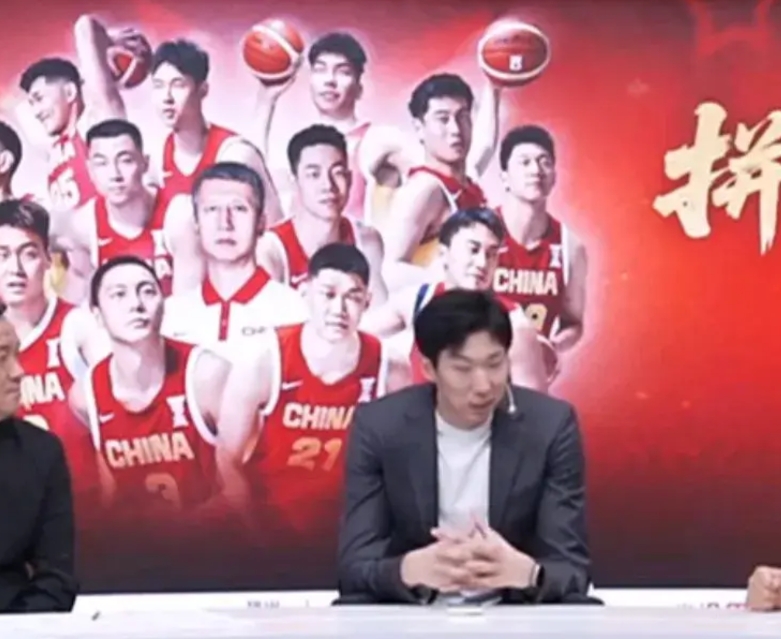 这届亚洲杯焦点不是亚军，而是周琦，好好在美国养伤吧，非要回来在直播间指指点点，把