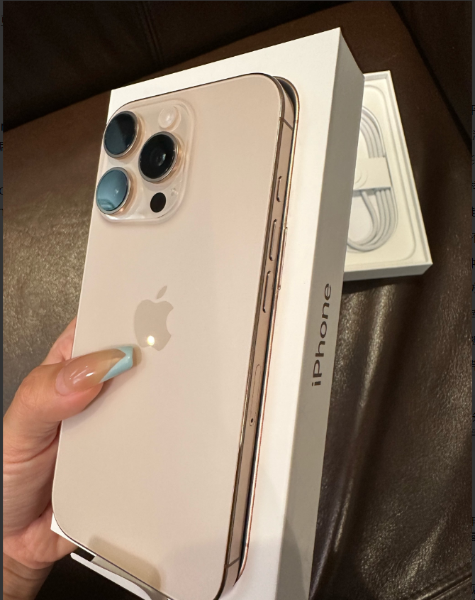 多位粉丝问我，买iPhone16还是买iPhone16 Pro，我说肯定买Pro
