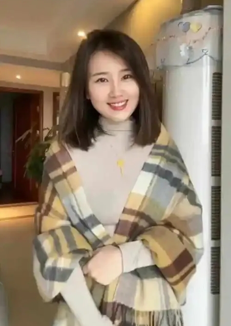 终于知道大龄剩女为什么嫁不出去了，是因为她触发了男人的保护机制！

大龄剩女往往